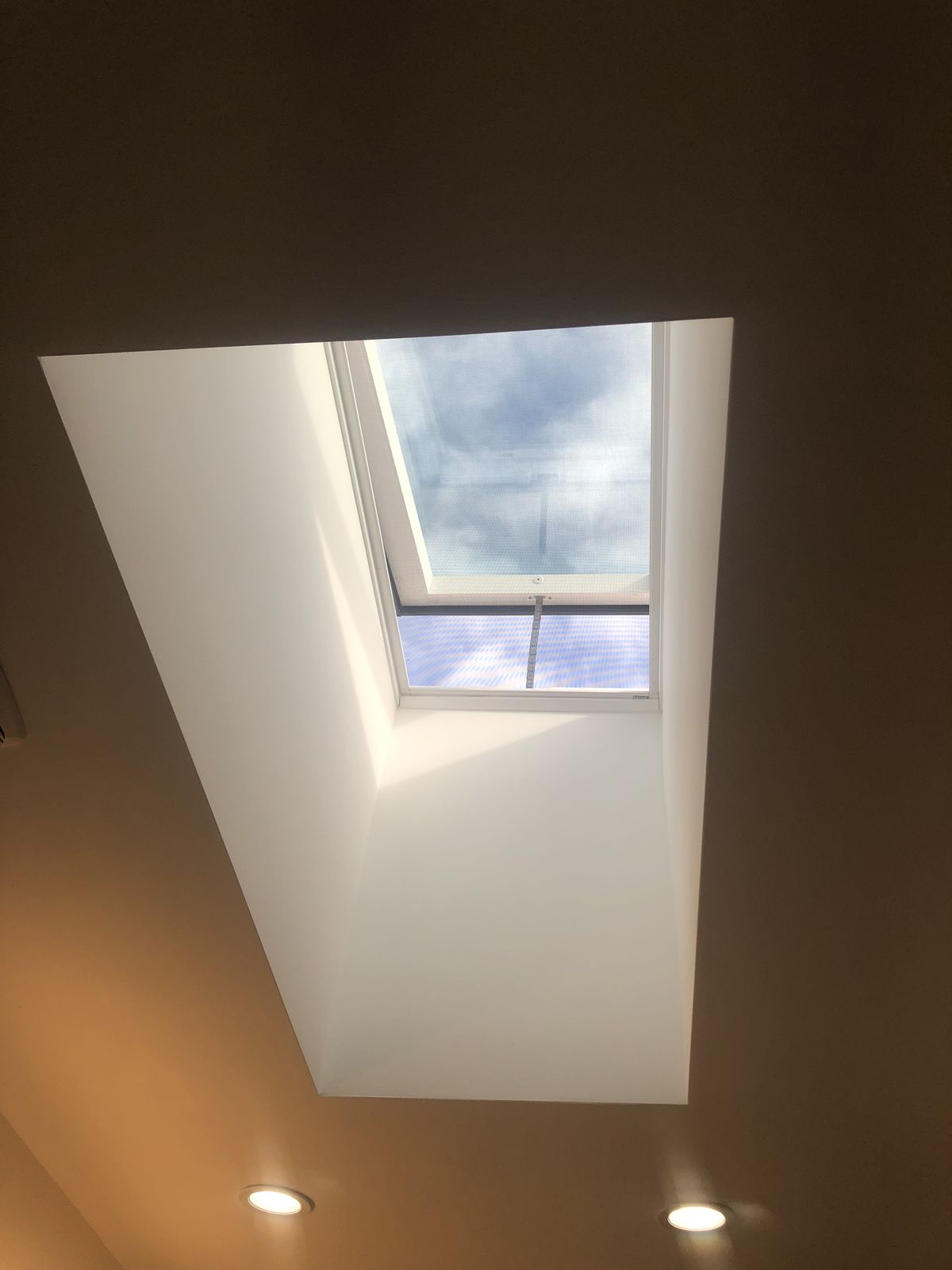Skylight well detail